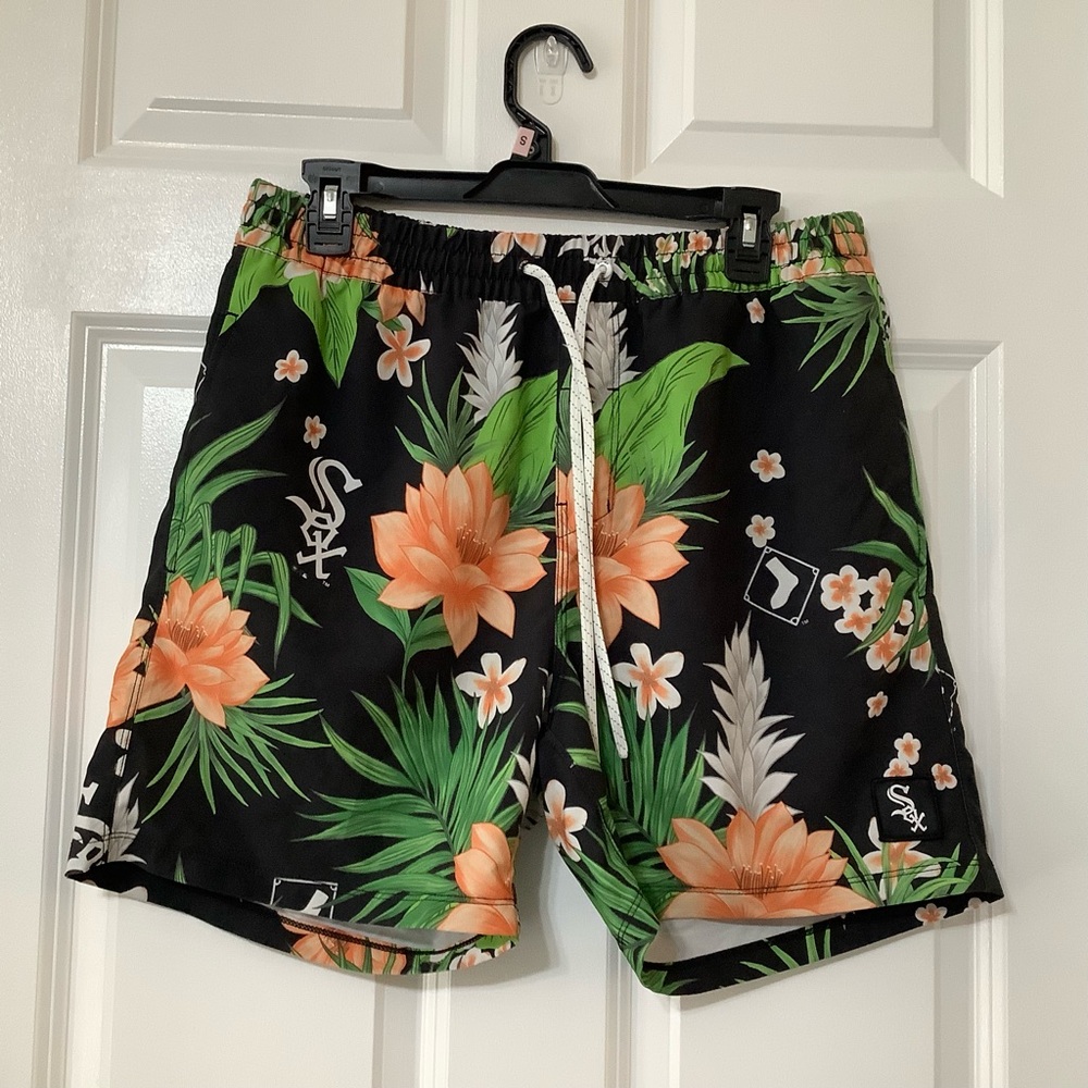 Men’s Swim short  Chicago white Sox Hurley 47 black phantom Swim short   Large.
